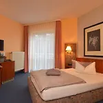 מלון Altstadthotel An Der Werra 3*